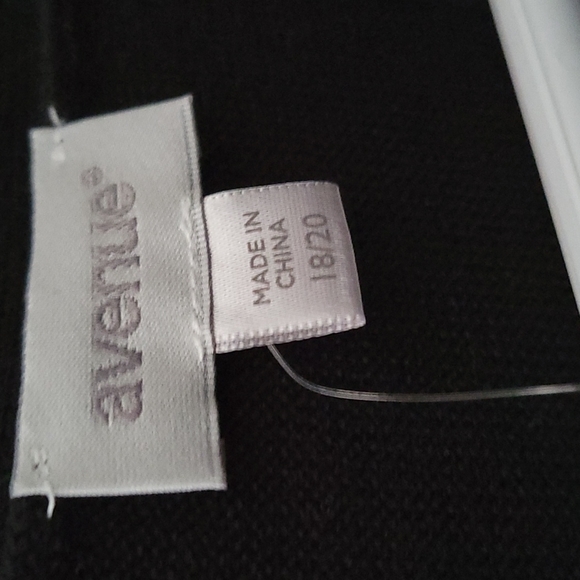 Avenue || (18/20) Black Tan Gray Chevron Open Front Sweater Cardigan - Picture 7 of 7